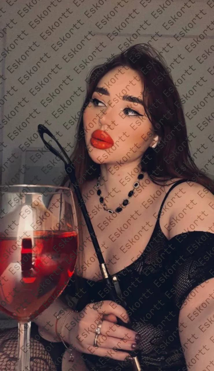 Albina escort in Moscow