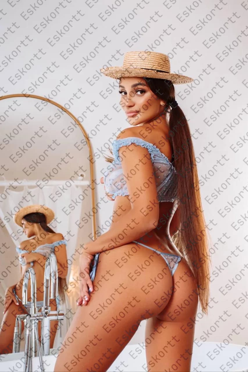 Yasya escort in Moscow
