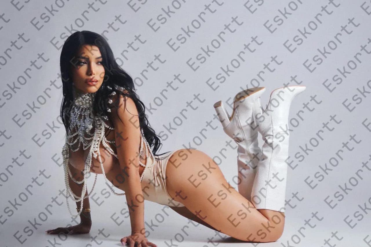 Adriana escort in Moscow