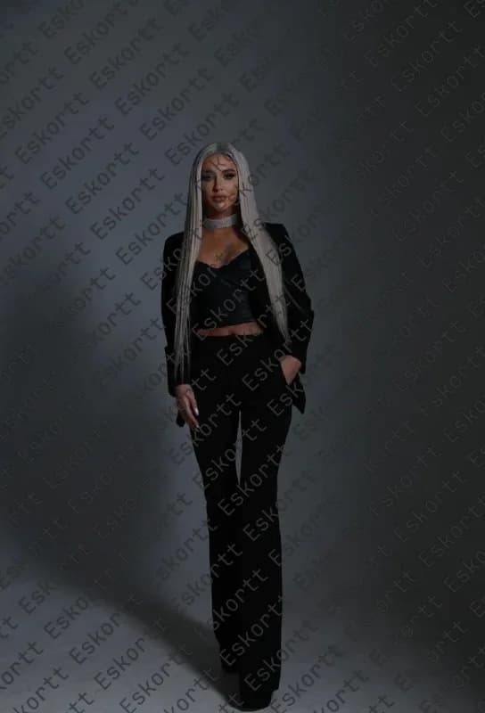 Karolina escort in Moscow