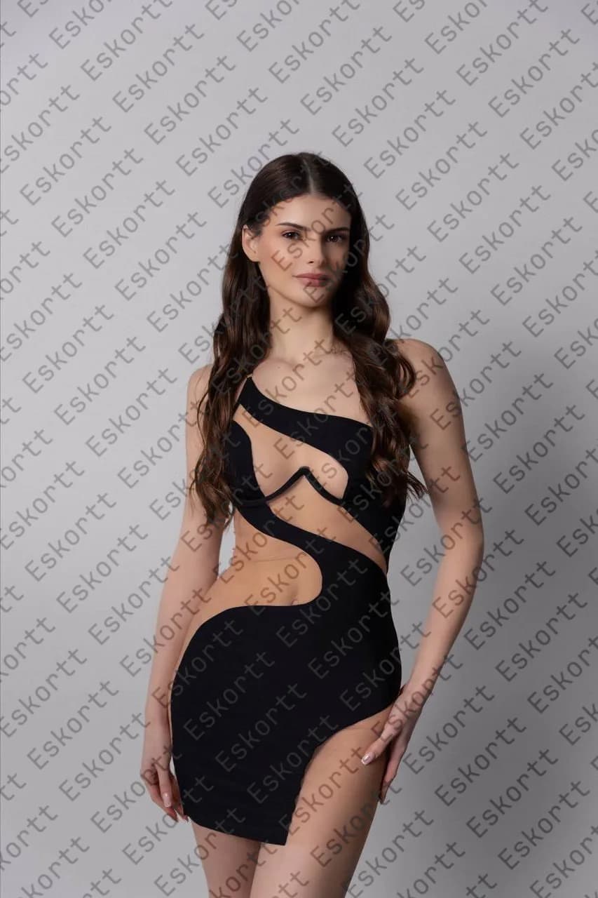 Renata escort in Moscow