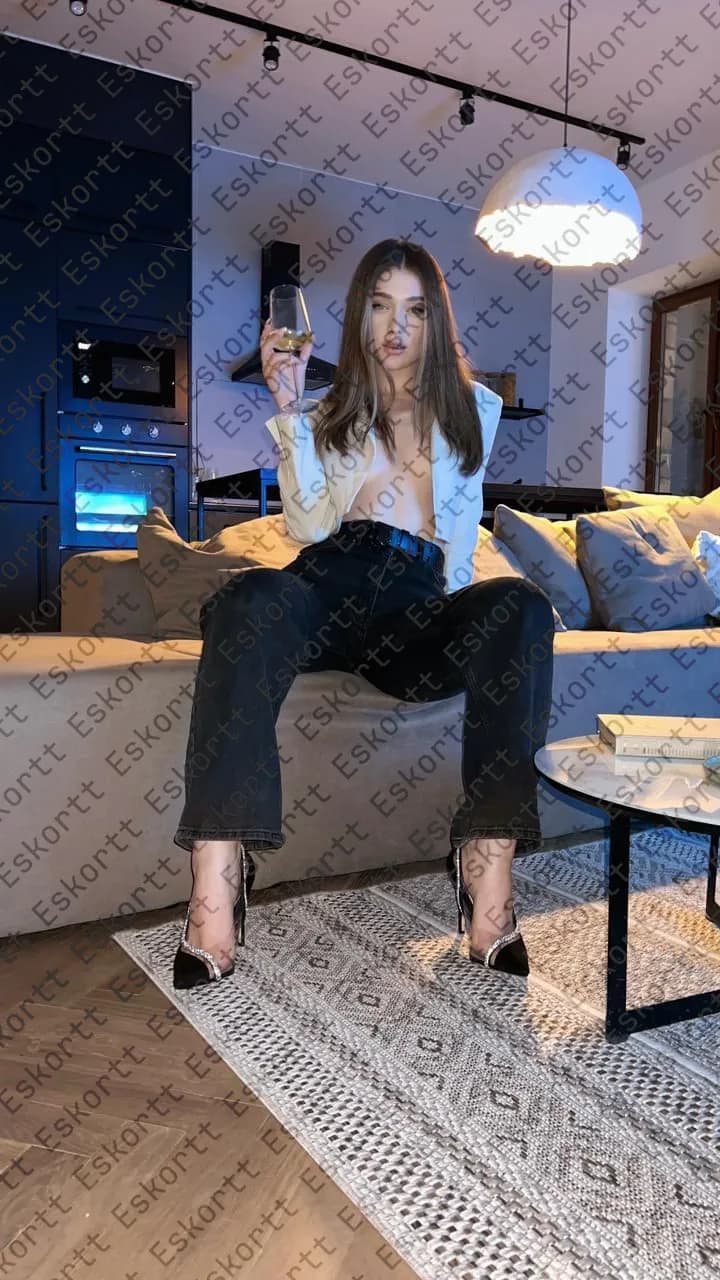 Nadine escort in Moscow