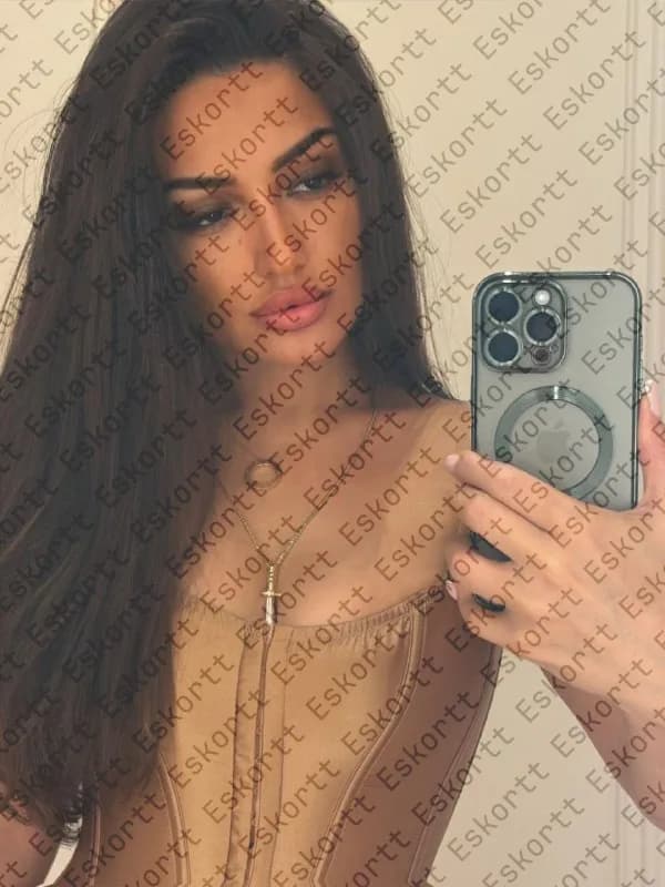 Rose escort in Moscow