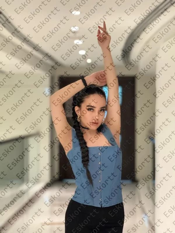 Malika escort in Moscow