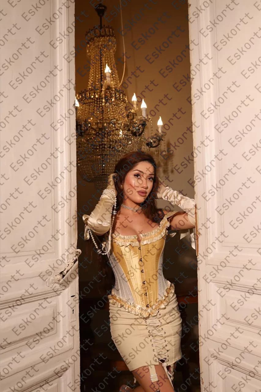 Merinda escort in Moscow