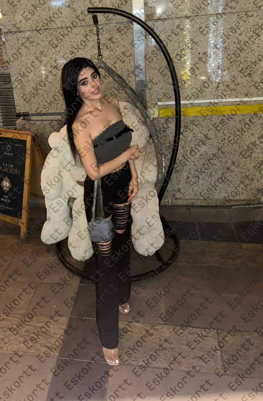 Shymi escort in Moscow