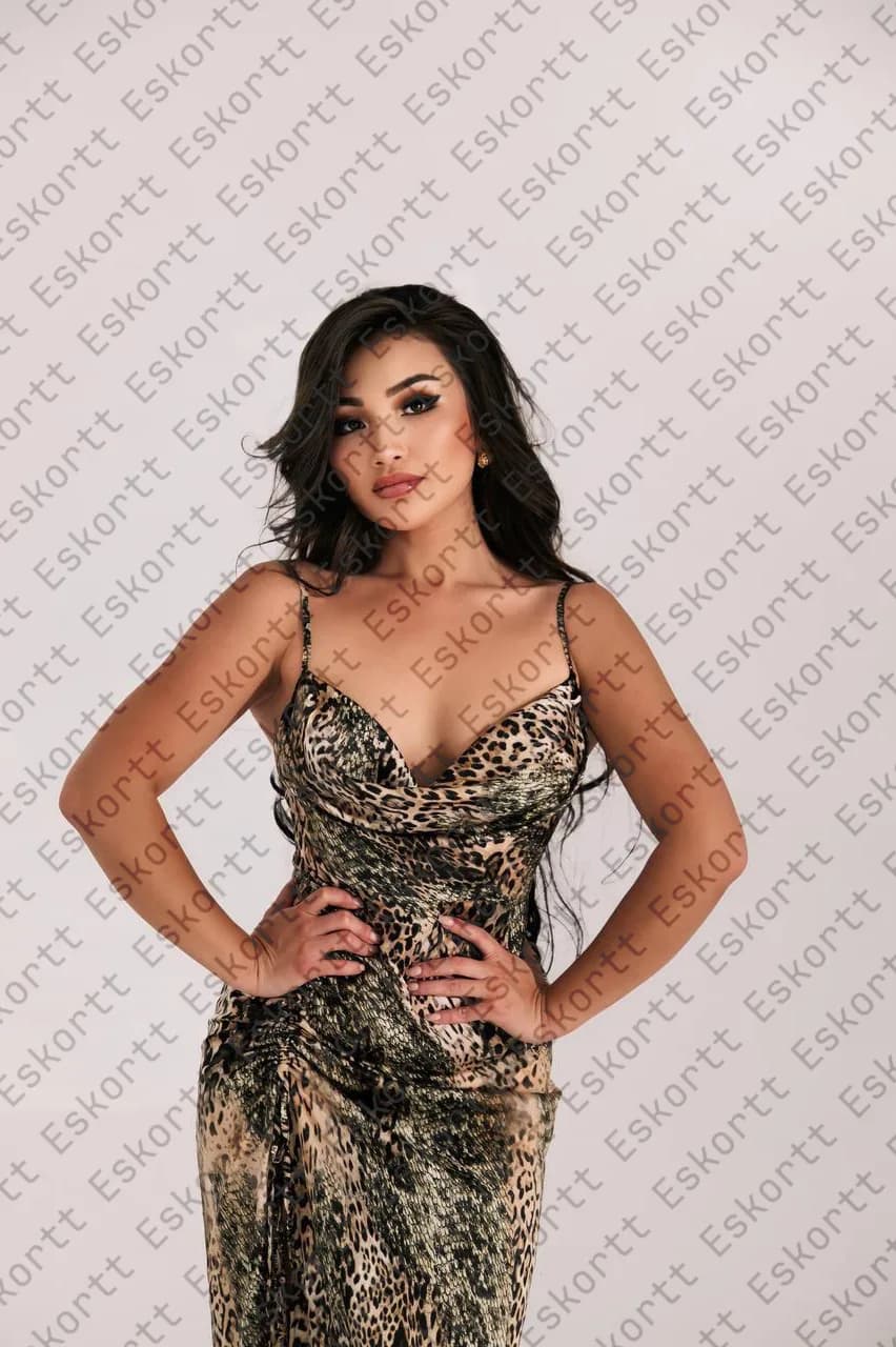 Madlen escort in Moscow