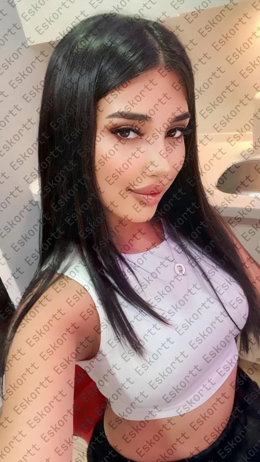 Luiza escort in Moscow