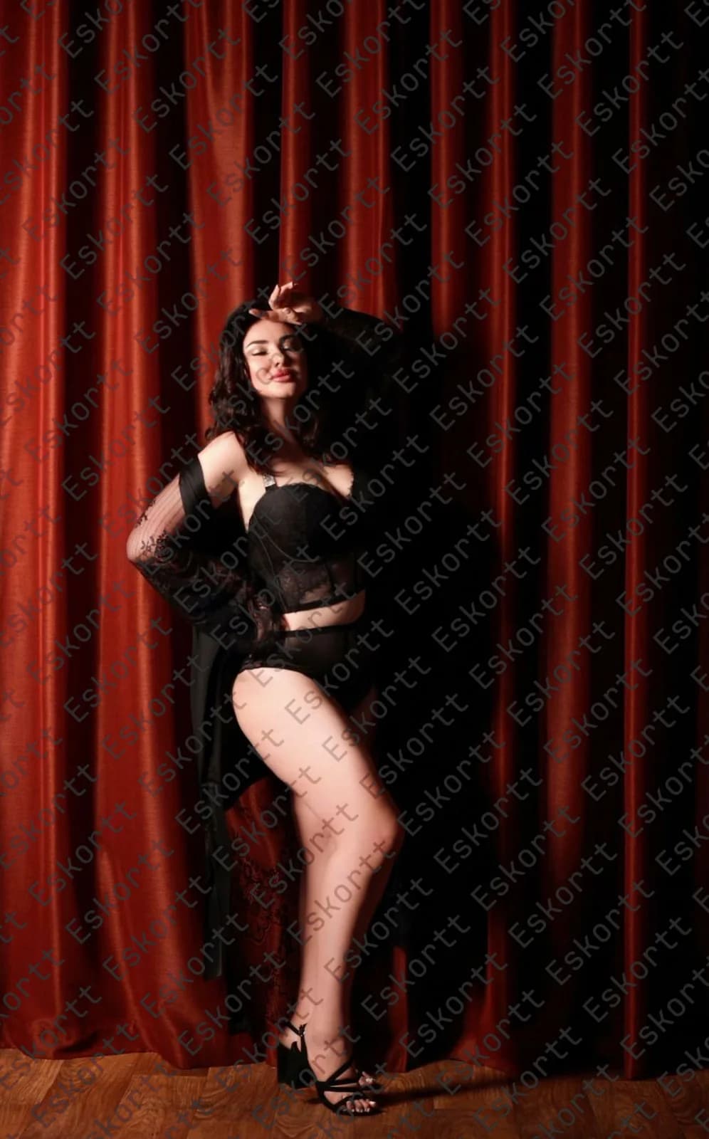 Marta escort in Moscow