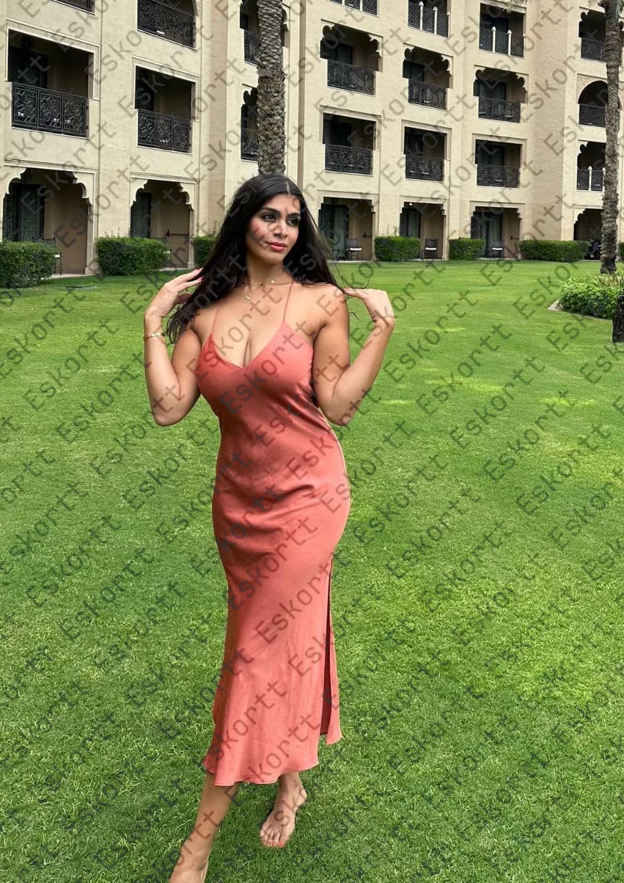 Nayla escort in Moscow