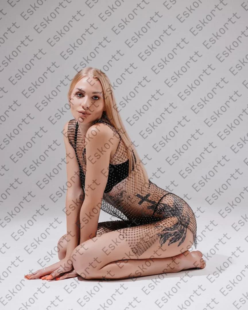 Stasia escort in Moscow