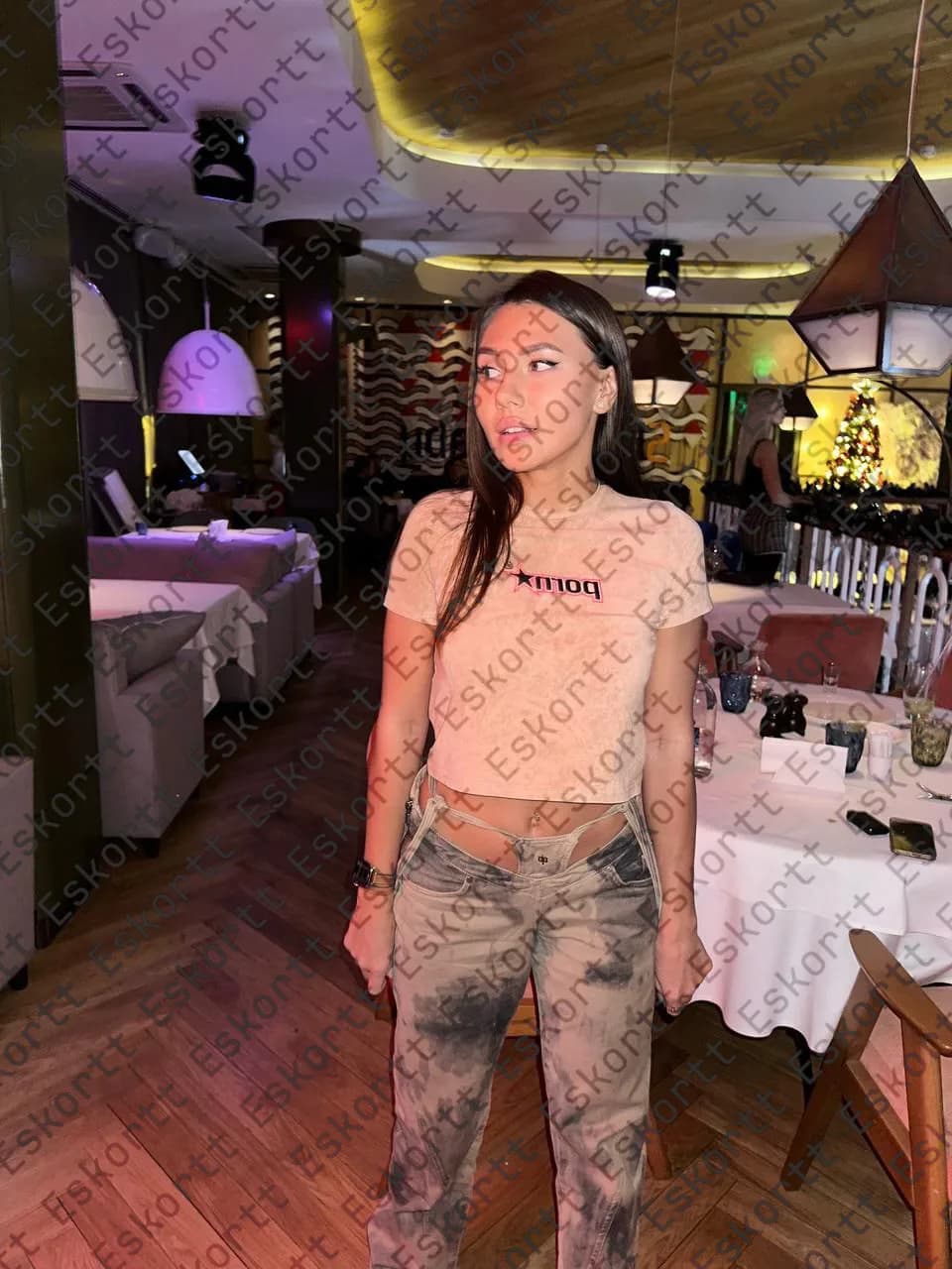 Kary escort in Moscow