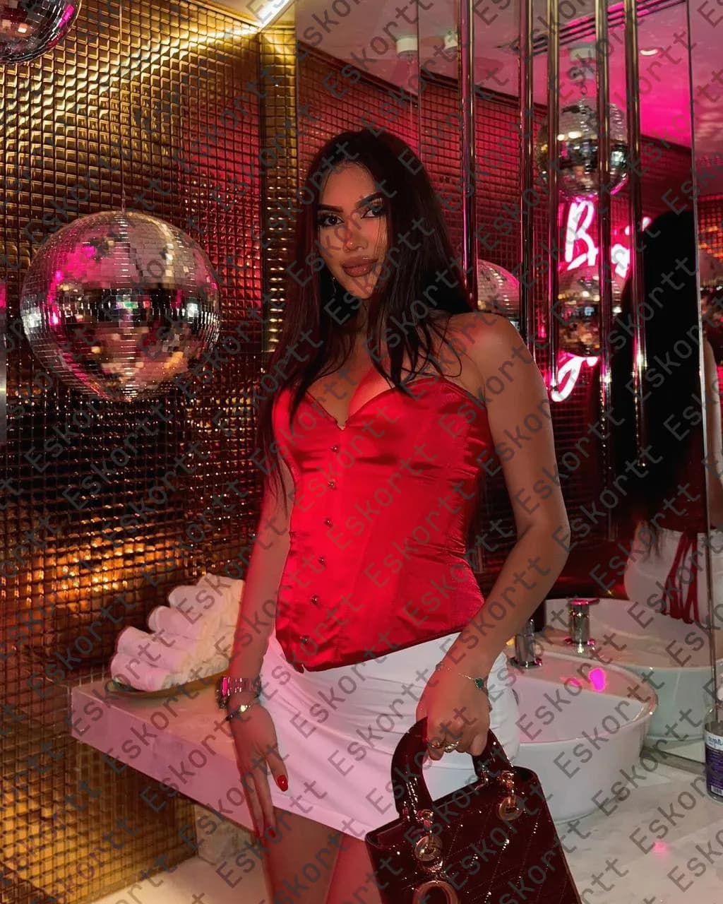 Artemida escort in Moscow