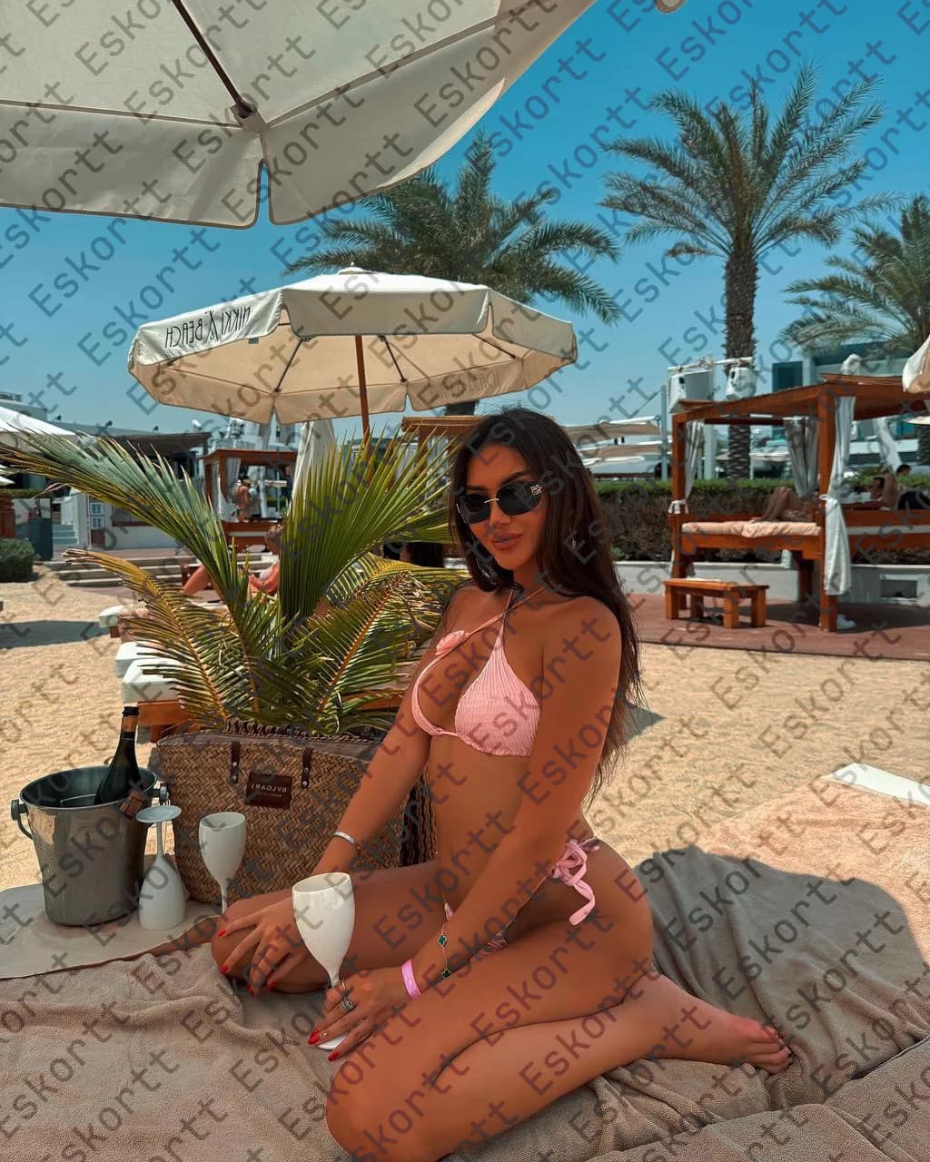 Artemida escort in Moscow