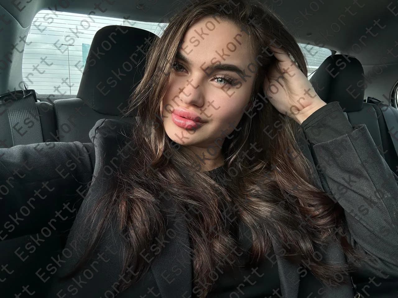 Lana escort in Moscow