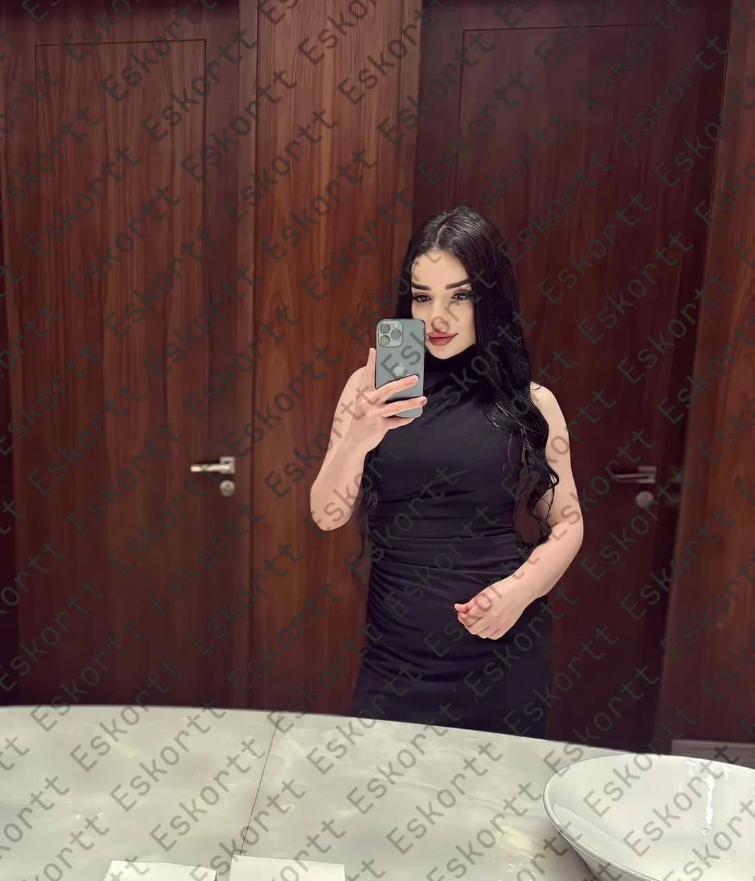 Jasmin escort in Moscow