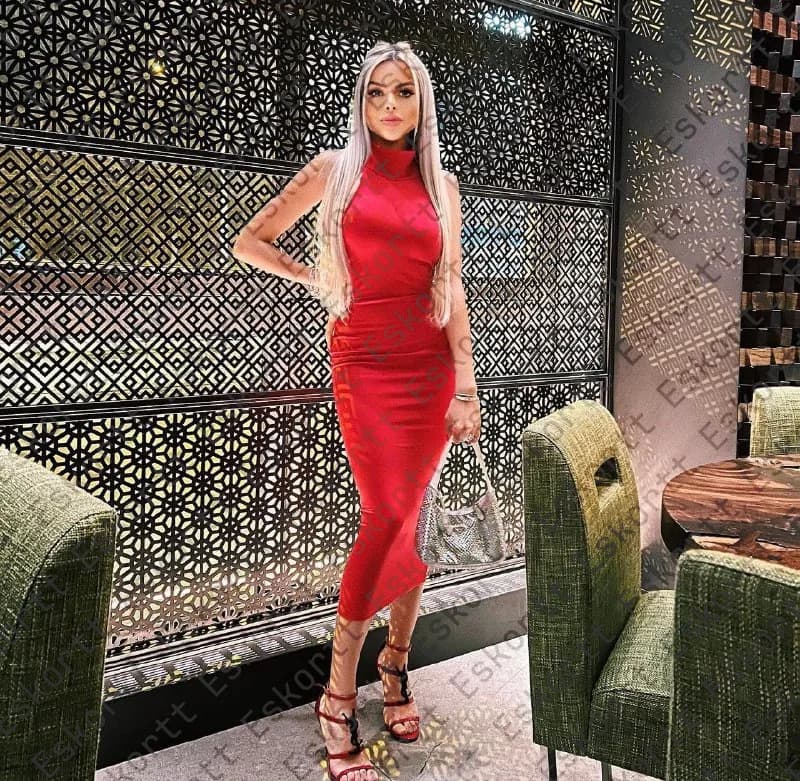 Martina escort in Moscow