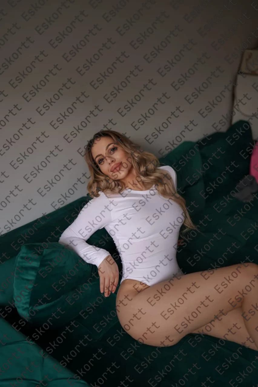 Miley escort in Moscow