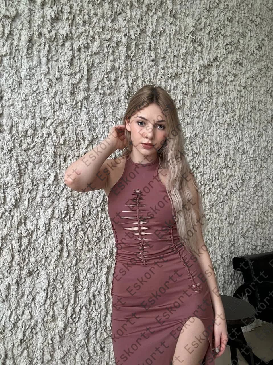 Luna escort in Moscow