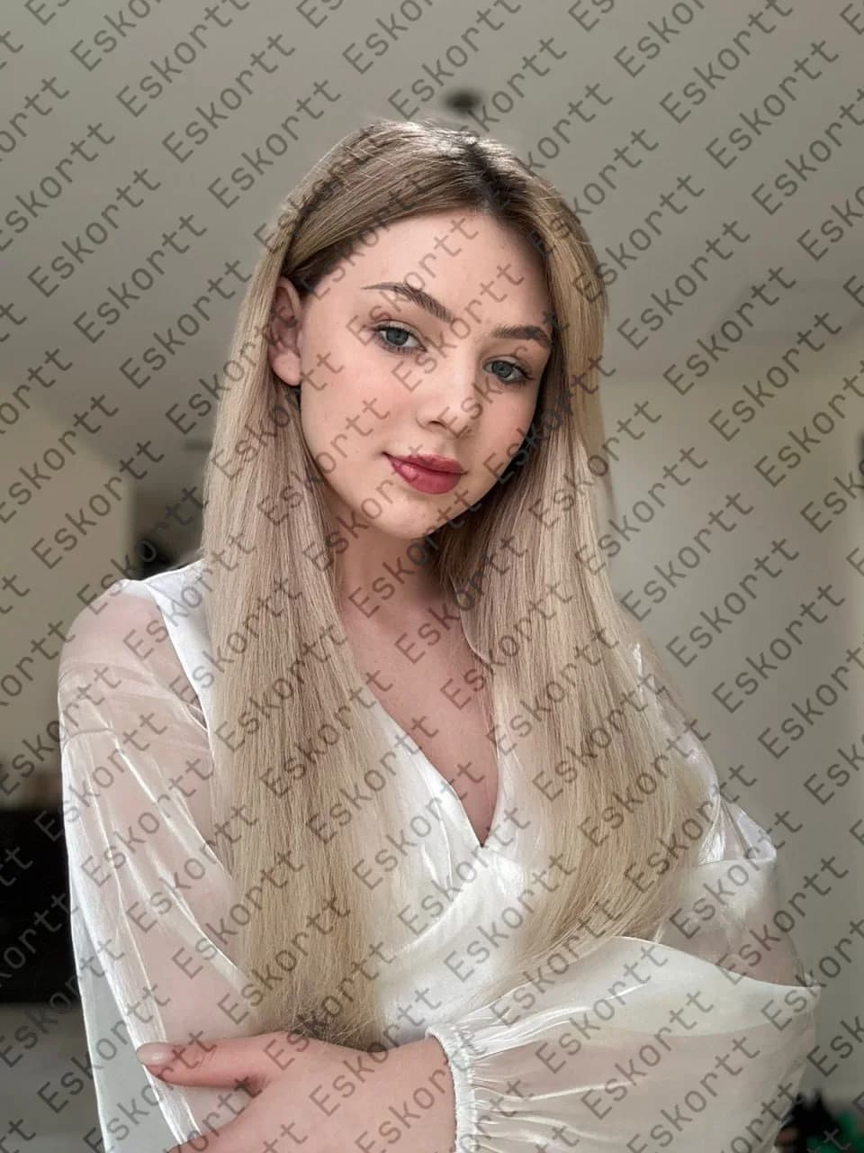 Luna escort in Moscow