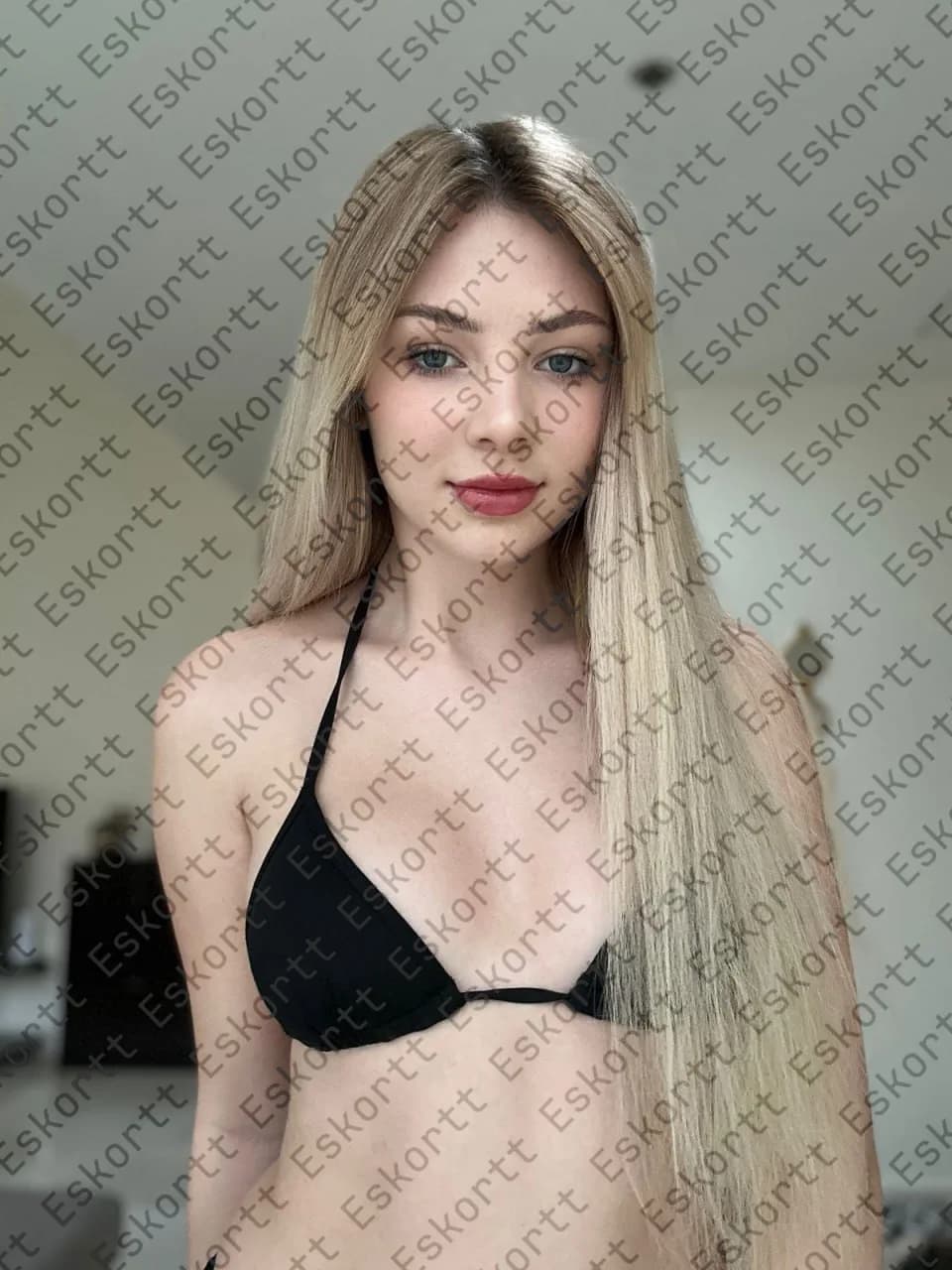 Luna escort in Moscow