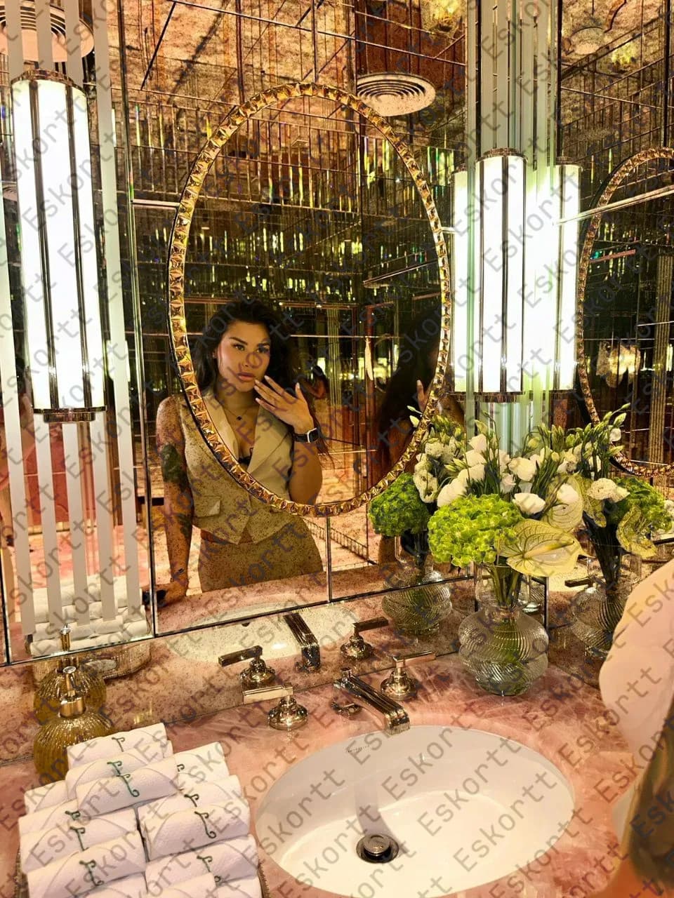 Yasmin escort in Moscow