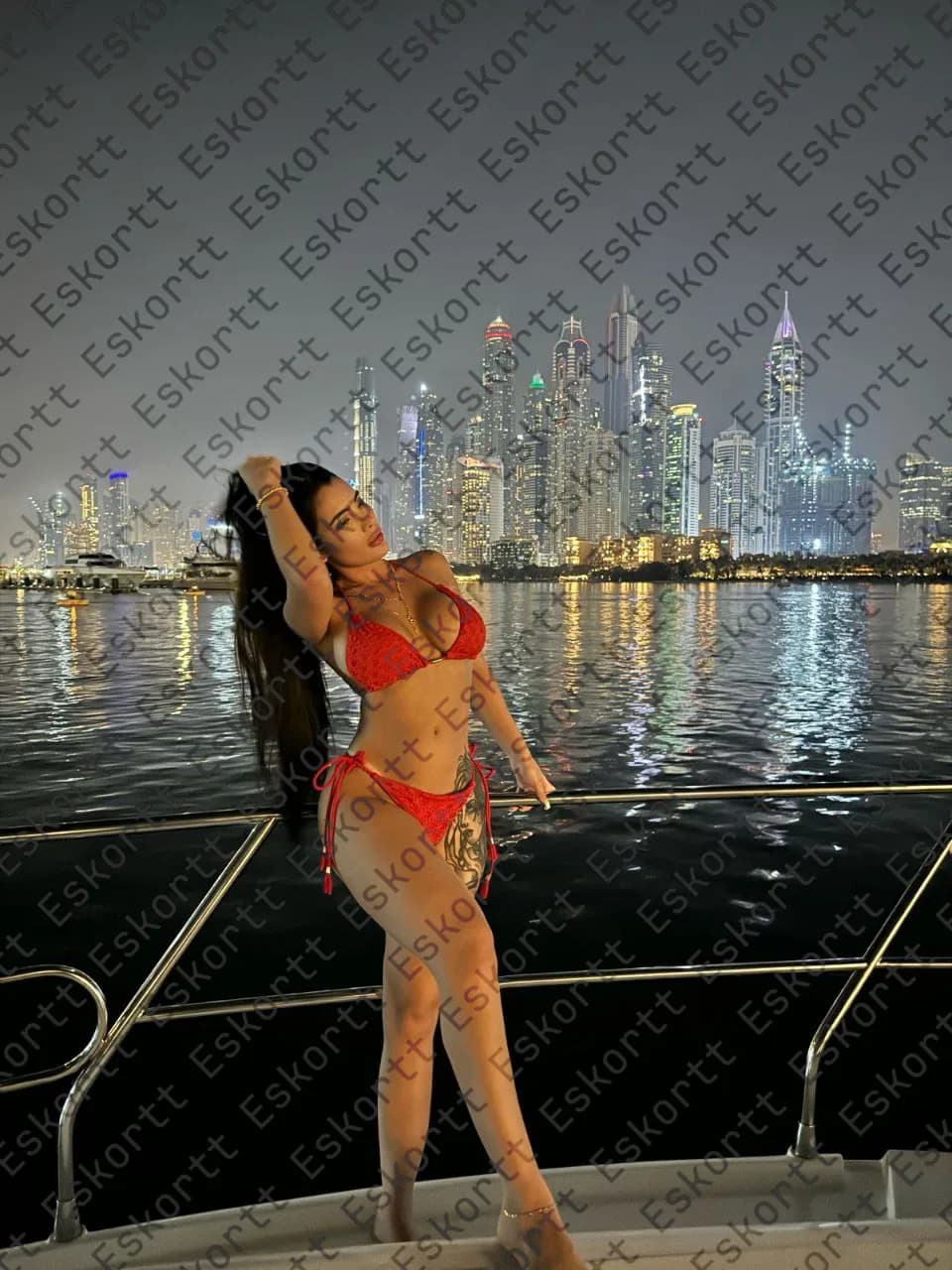Karen escort in Moscow