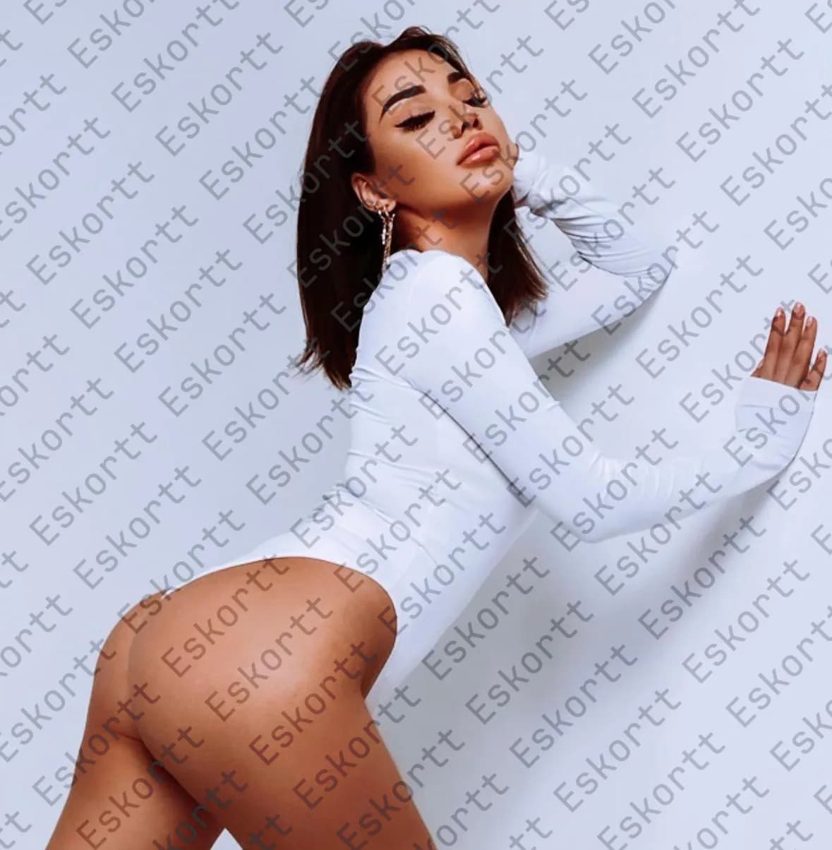 Roise escort in Moscow