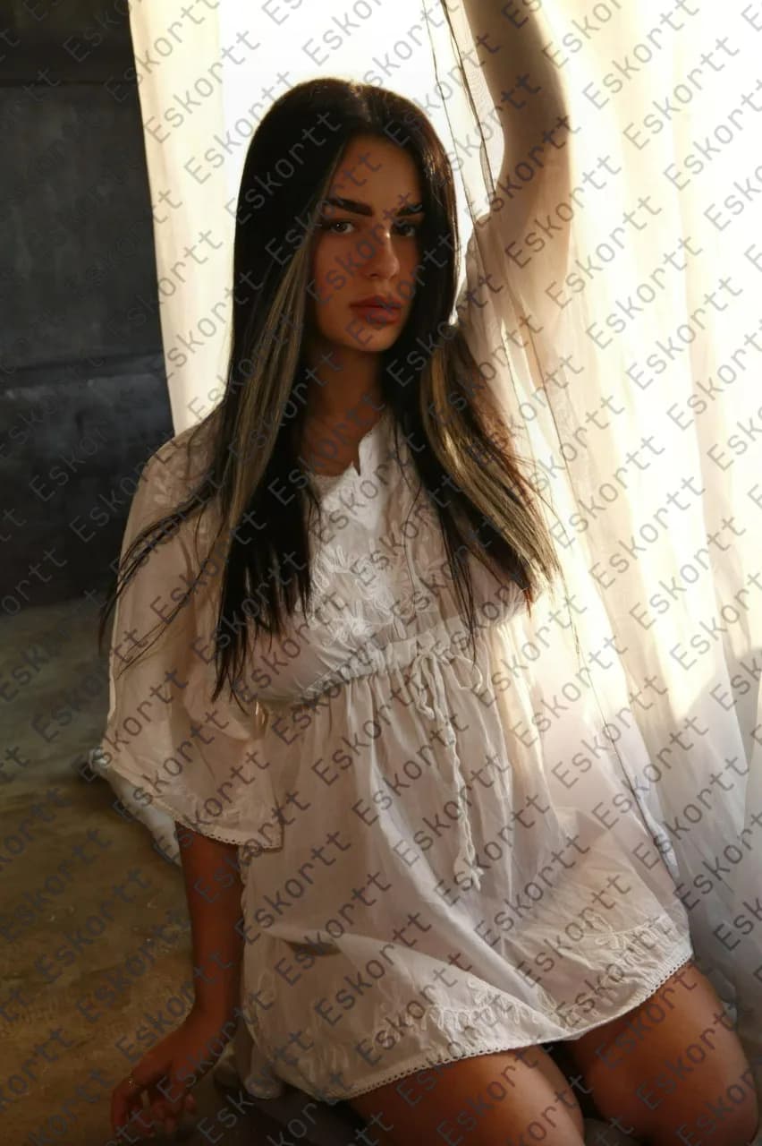 Alina escort in Moscow