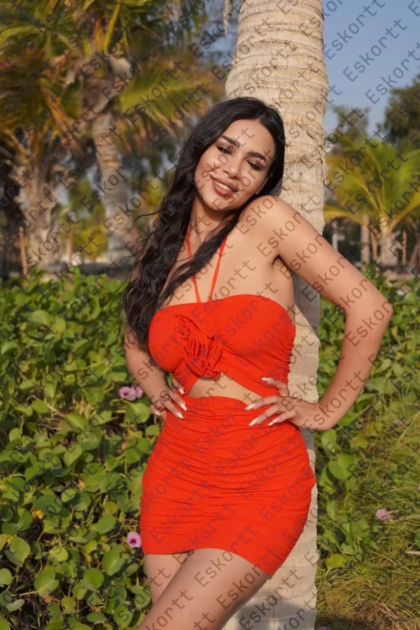 Leila escort in Moscow