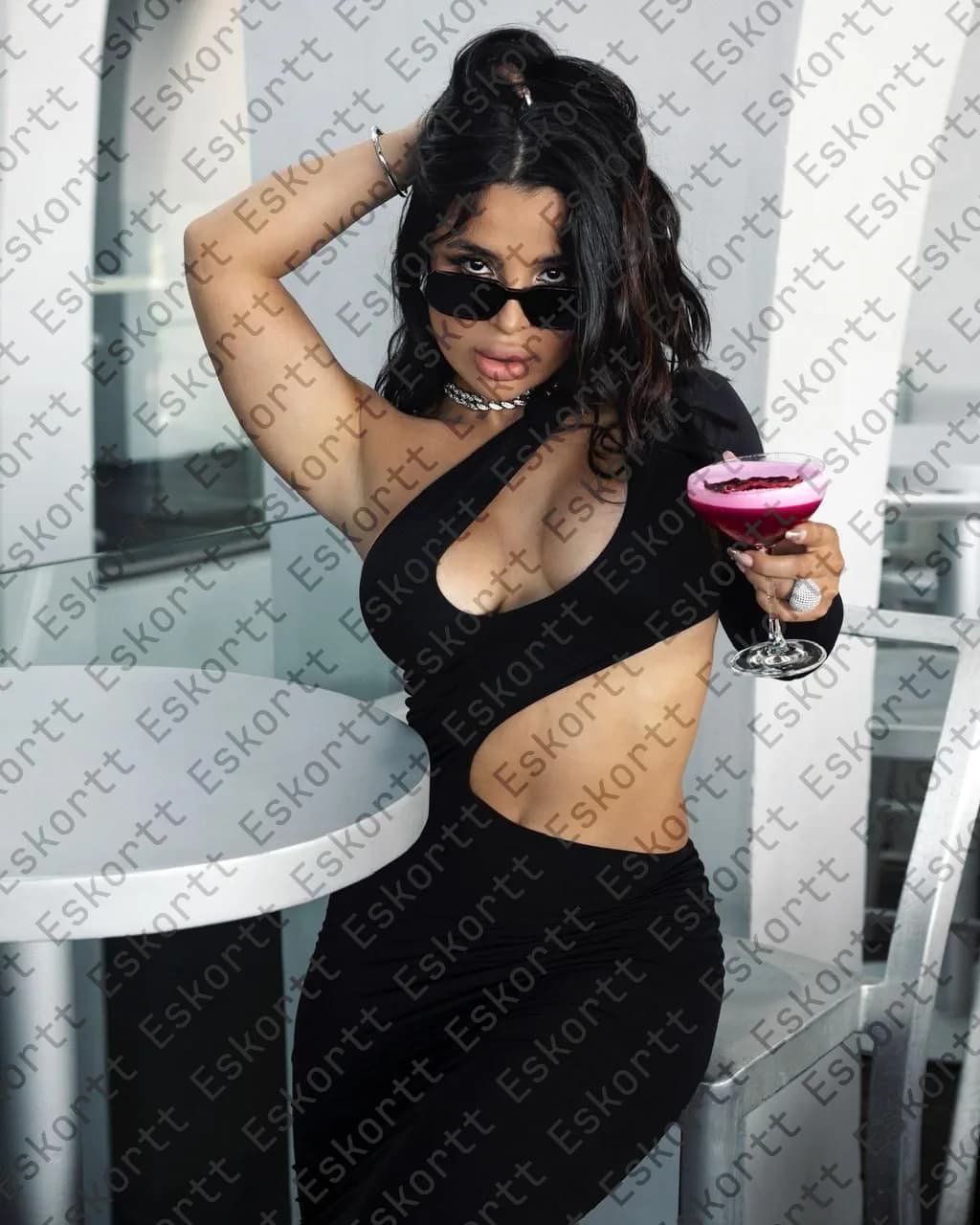 Emmy escort in Moscow