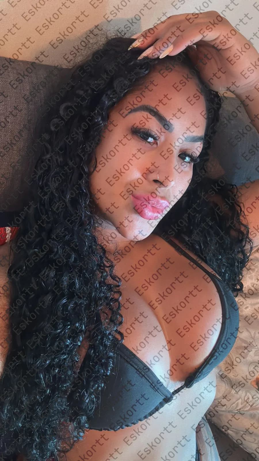 Ayarla escort in Moscow