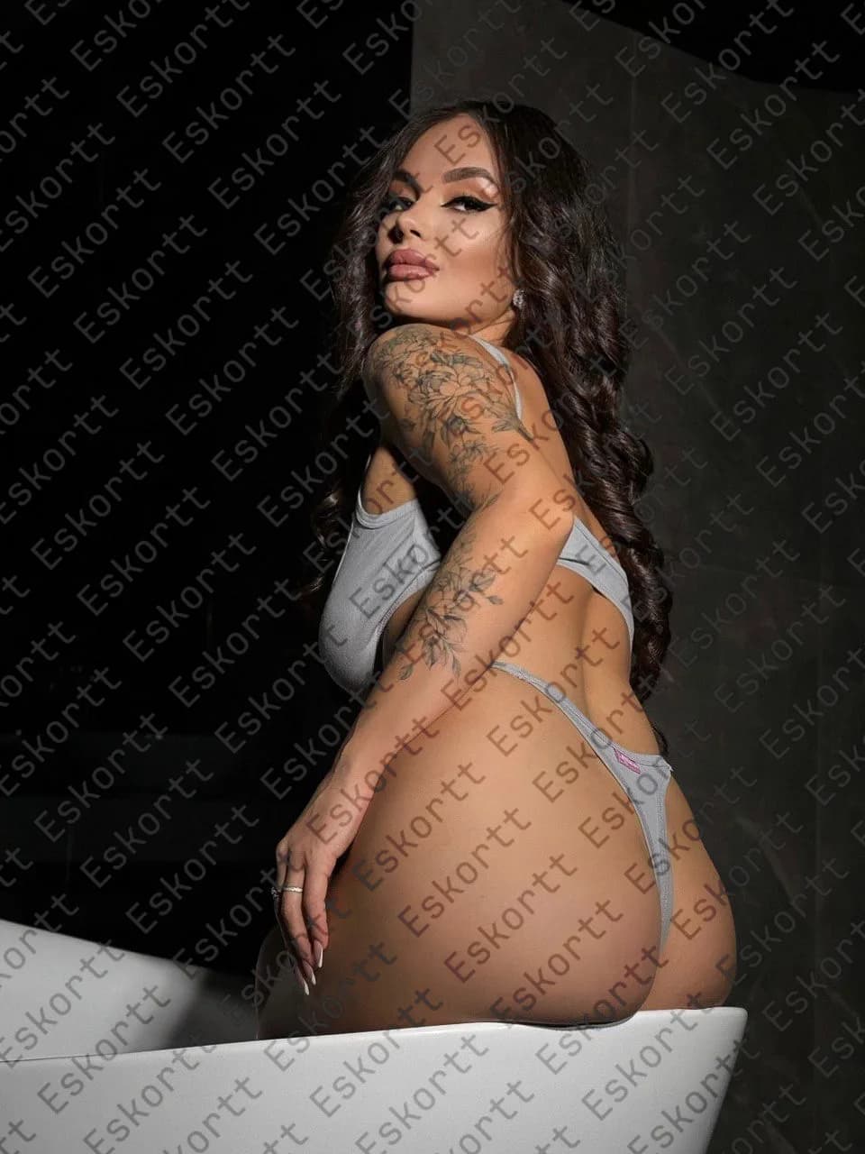 Polianna escort in Moscow