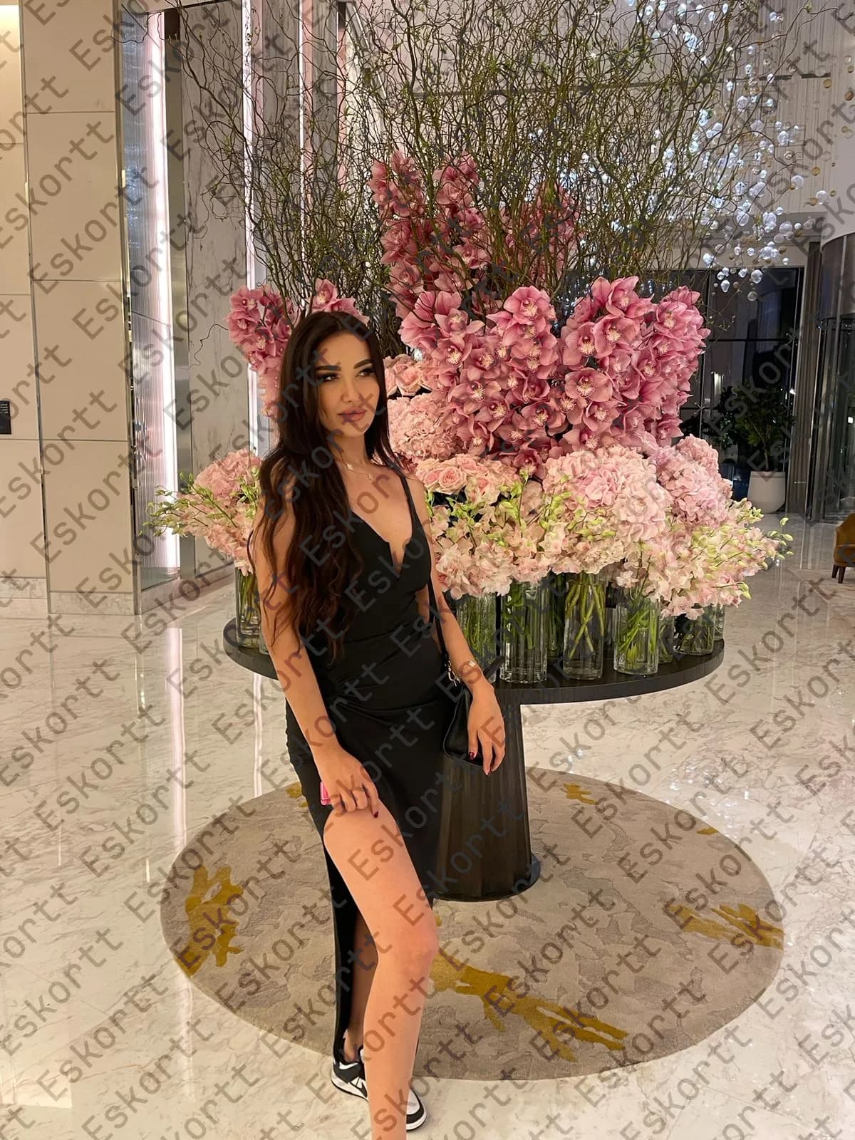 Amida escort in Moscow