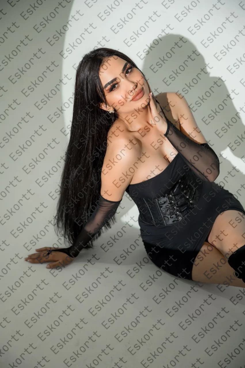 Amida escort in Moscow