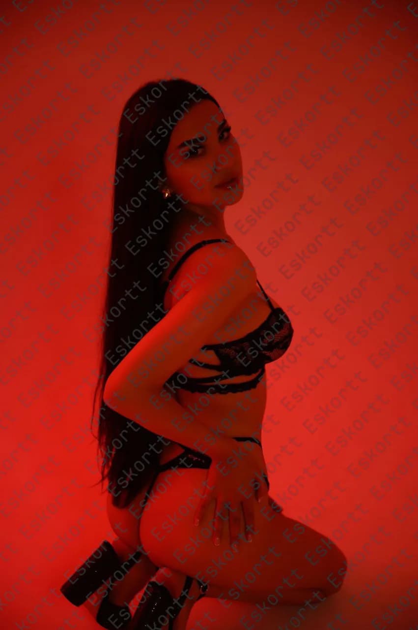 Amida escort in Moscow