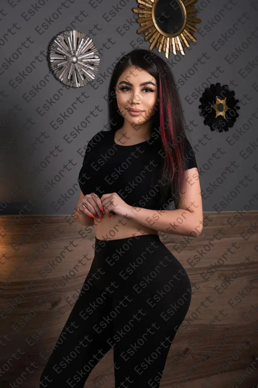 Angie escort in Moscow