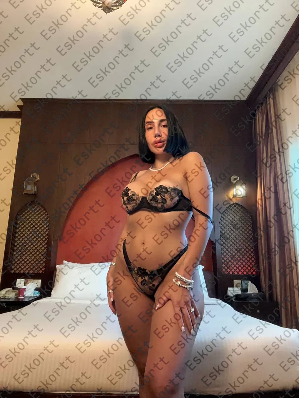 Emmi escort in Moscow