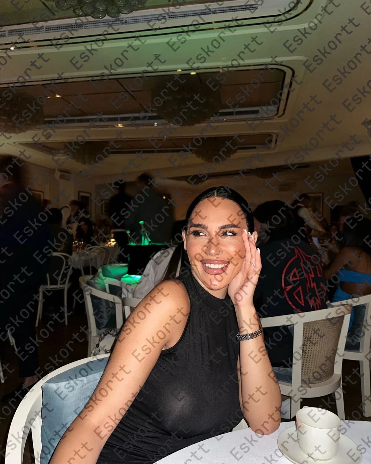 Emmi escort in Moscow