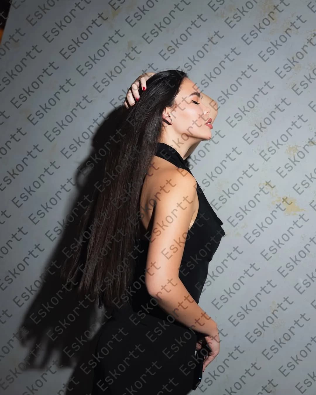 Adeline escort in Moscow