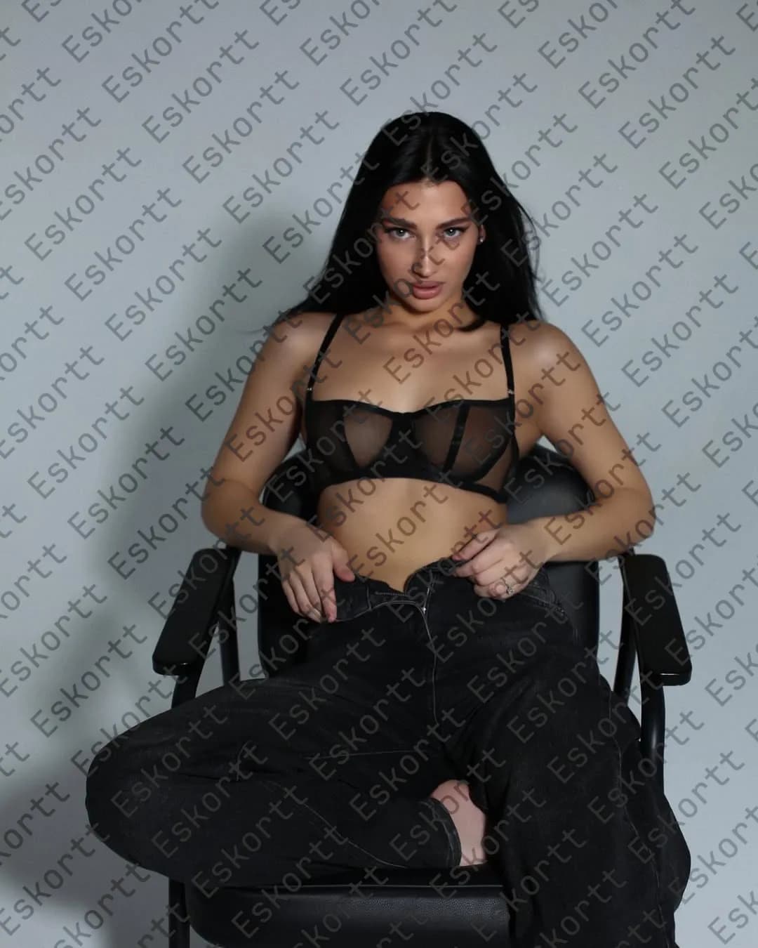 Aria escort in Moscow