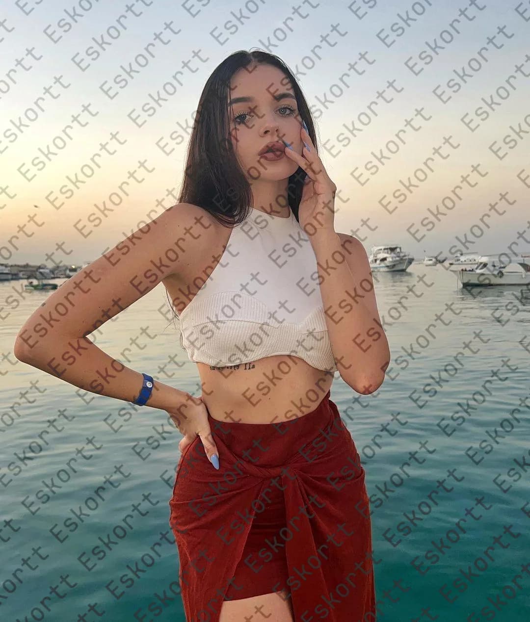 Natalie escort in Moscow