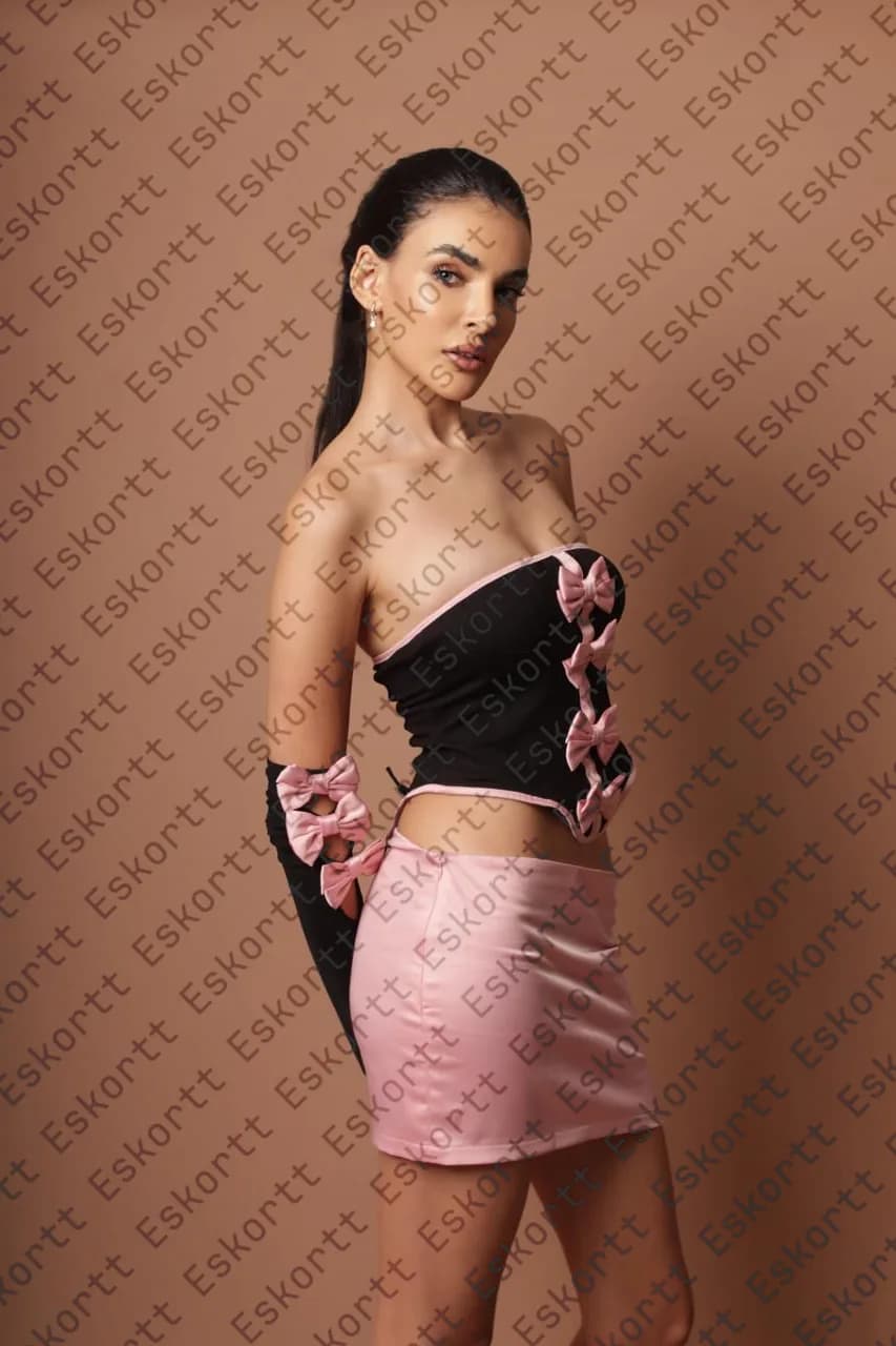 Colette escort in Moscow