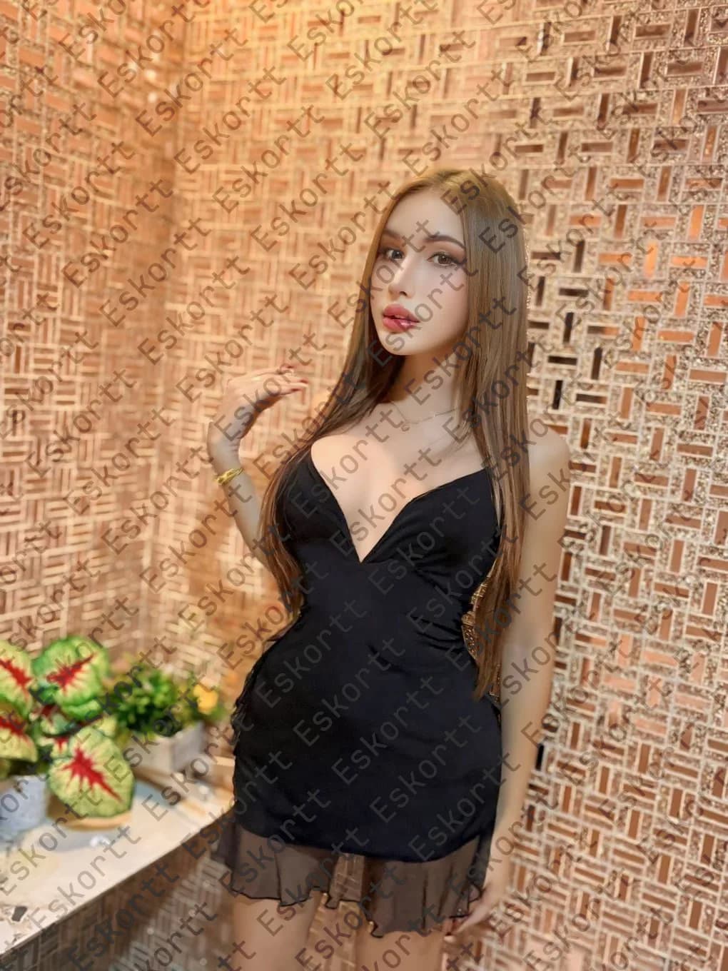 Elise escort in Moscow