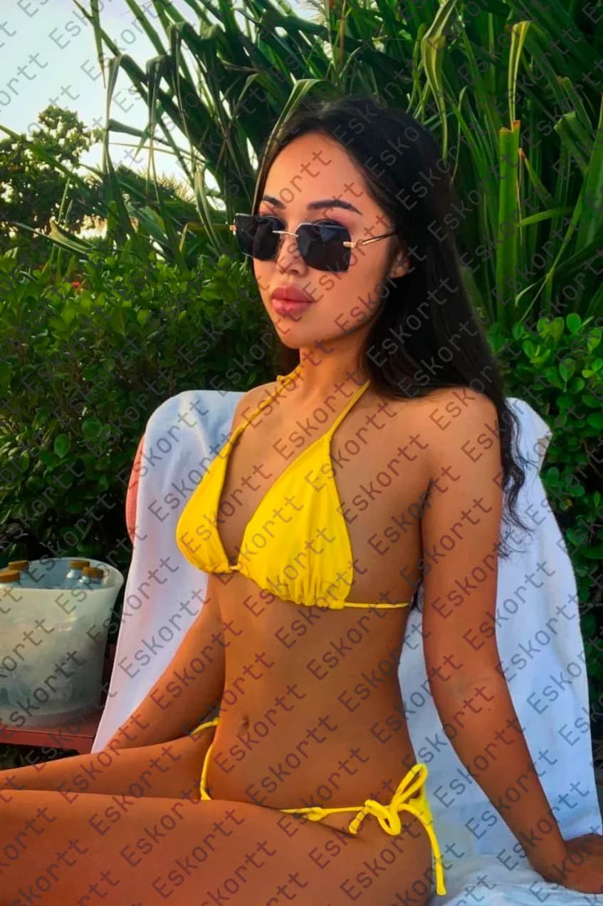 Giovanna escort in Moscow