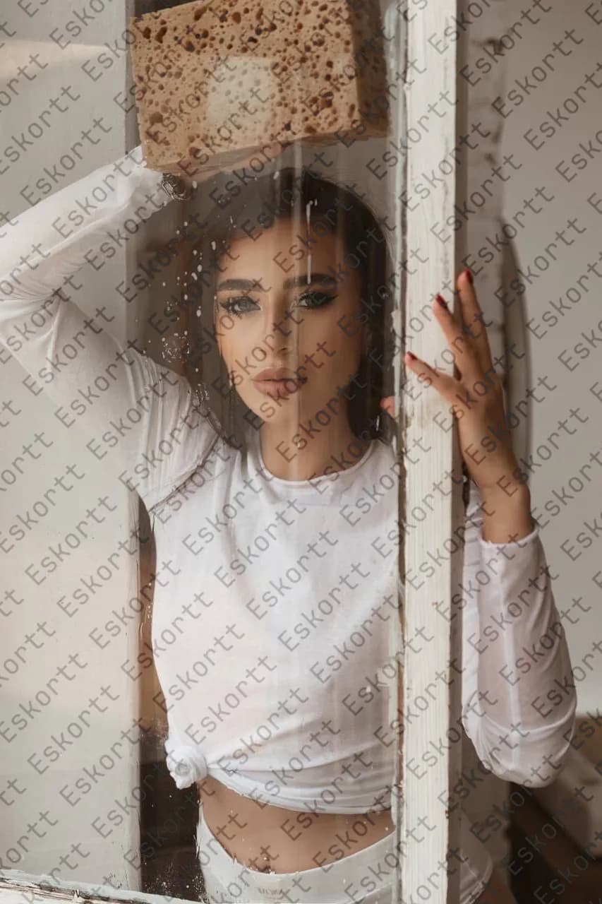 Eira escort in Moscow