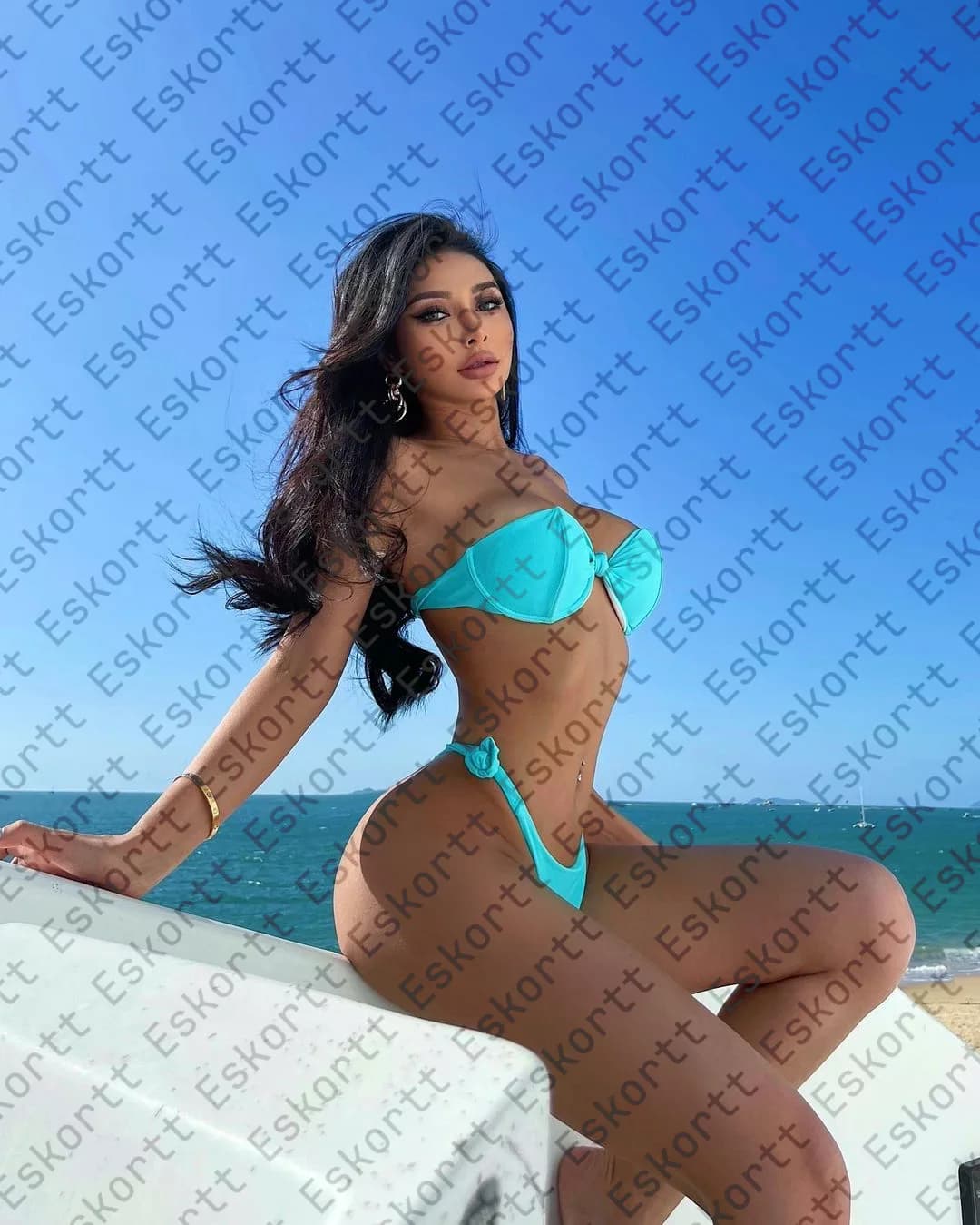 Zinnia escort in Moscow