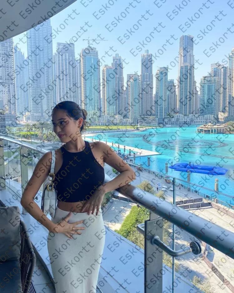 Zephyra escort in Moscow