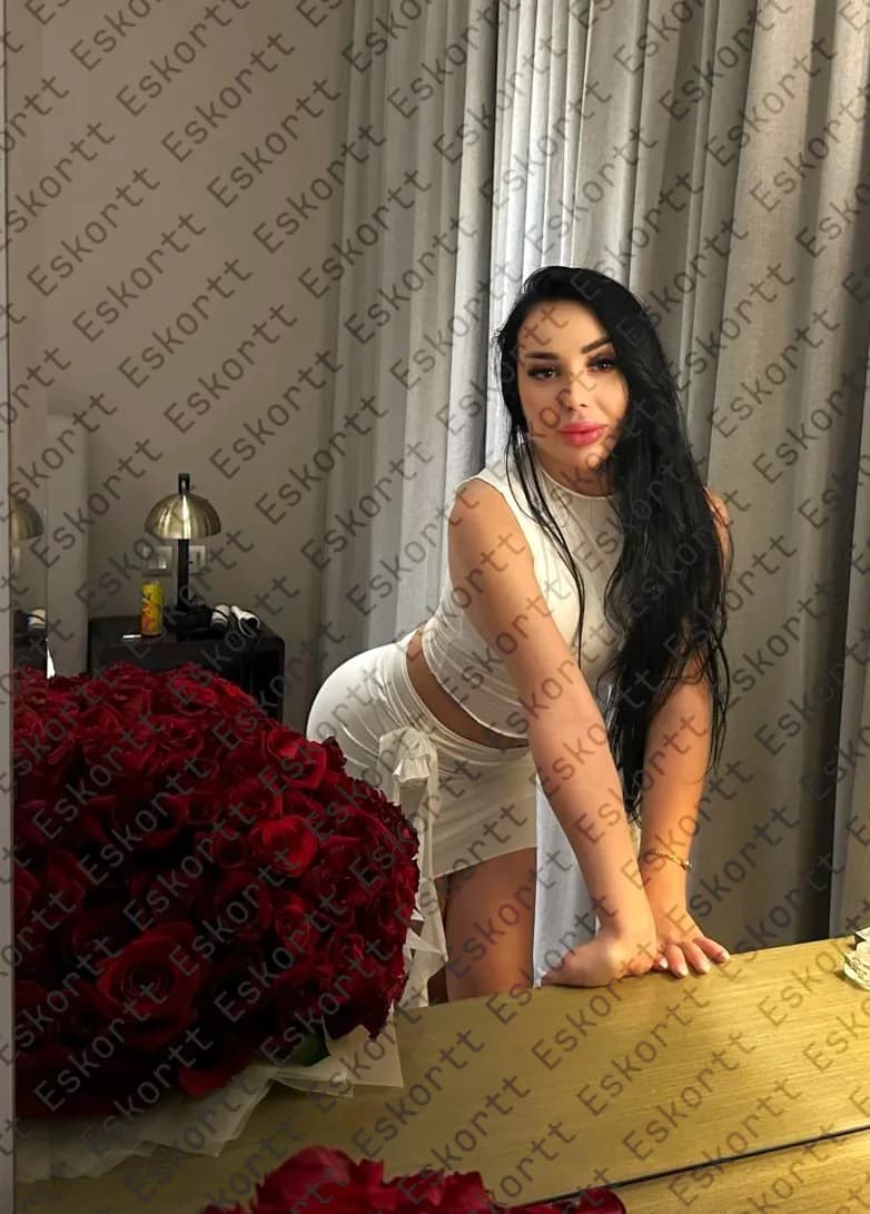 Valencia escort in Moscow