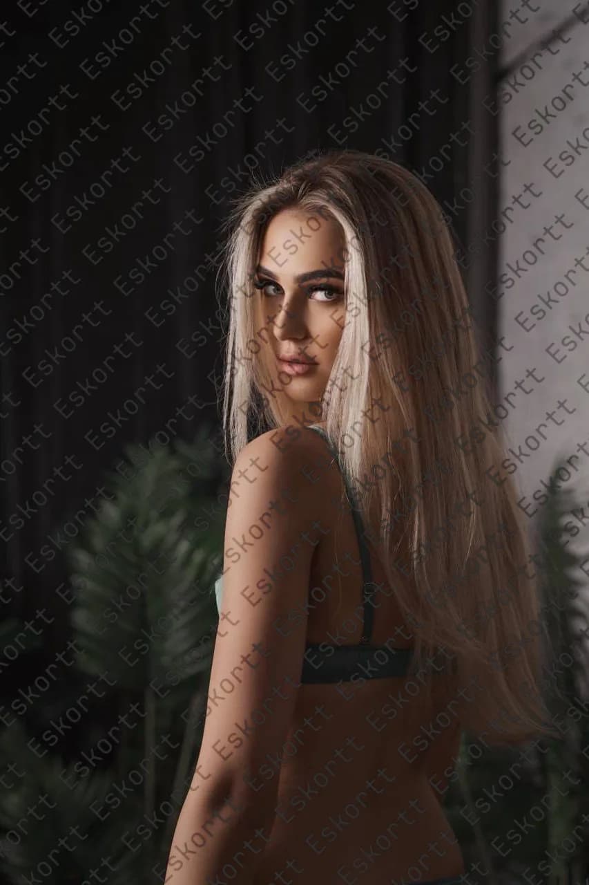 Solenne escort in Moscow